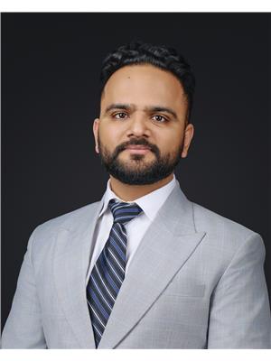 Portrait of Yatin Sharma, Associate.